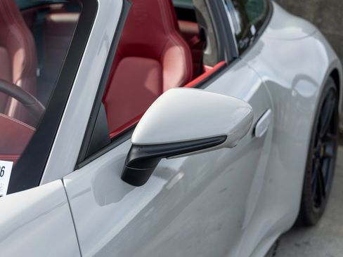 Certified 2024 Porsche 911 Targa 4 GTS AWD/4WD image 17