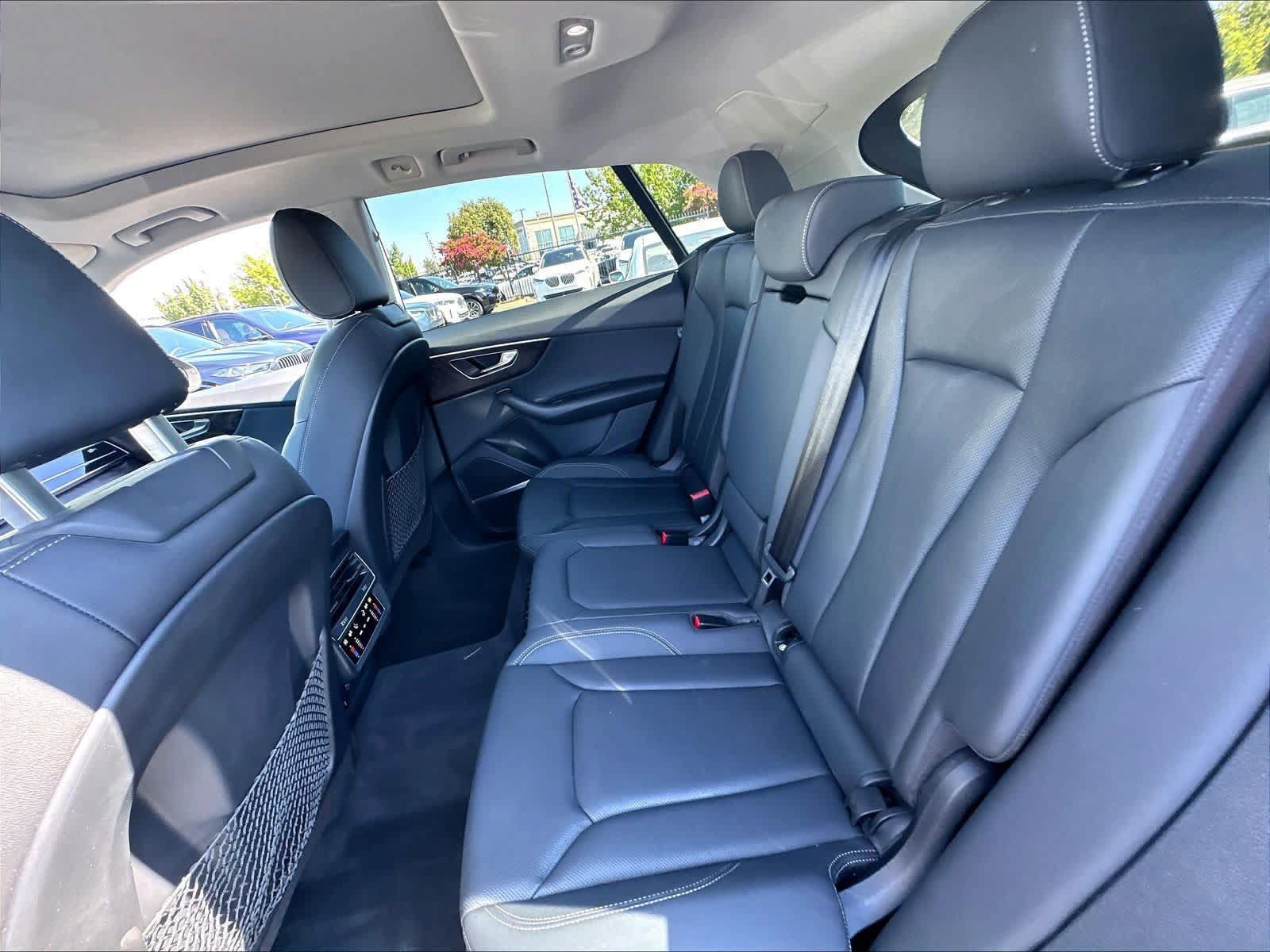 Used 2021 Audi Q8 Premium Plus w/ Premium Plus Package AWD/4WD image 24