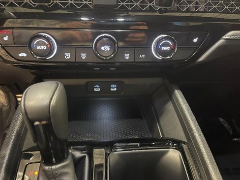 Used 2024 Honda Accord Sport image 32