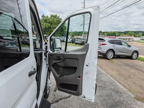 Used 2024 Ford Transit 350 XL RWD image 17
