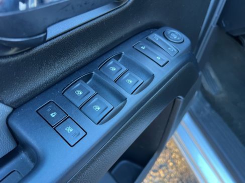 Used 2018 Chevrolet Silverado 1500 Custom w/ Rally 1 Edition image 9