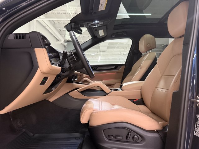 Certified 2026 Porsche Cayenne E-Hybrid AWD/4WD image 5