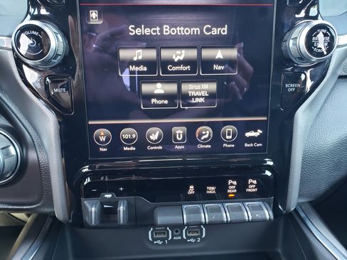 Used 2021 RAM 1500 Laramie w/ Sport Appearance Package AWD/4WD image 21