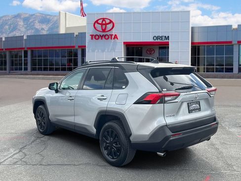 Used 2019 Toyota RAV4 LE w/ All Weather Liner Package AWD/4WD image 5