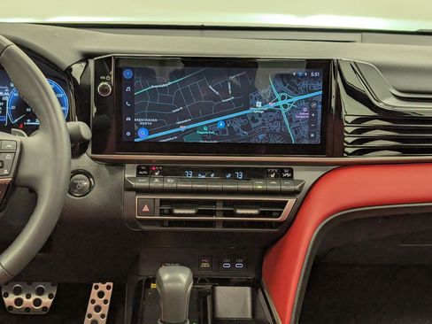 Used 2025 Toyota Camry XSE image 26