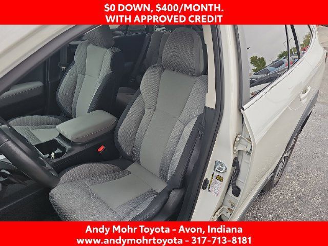 Used 2024 Subaru Outback Premium AWD/4WD image 10