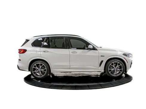 Used 2023 BMW X5 xDrive45e w/ M Sport Package AWD/4WD image 8