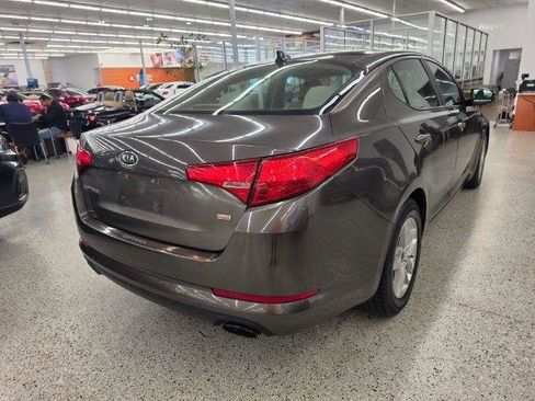 Used 2011 Kia Optima LX FWD image 4