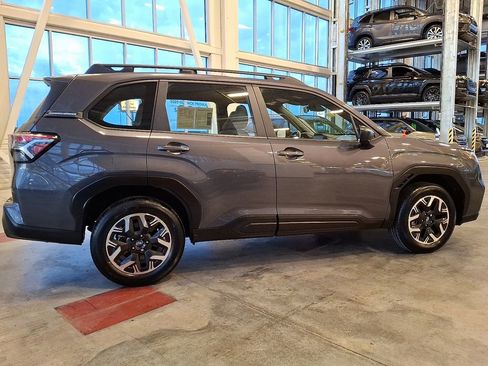 Used 2025 Subaru Forester image 10
