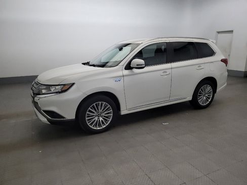 Used 2019 Mitsubishi Outlander SEL image 2
