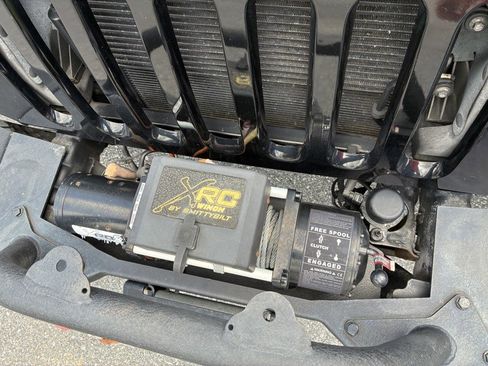 Used 2012 Jeep Wrangler Sport AWD/4WD image 19