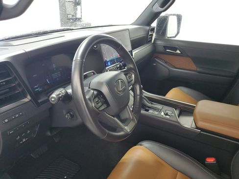 Used 2024 Lexus GX 550 w/ Accessory Package (Z1) AWD/4WD image 19