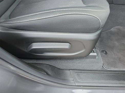 Used 2025 Jeep Grand Cherokee Laredo X image 37