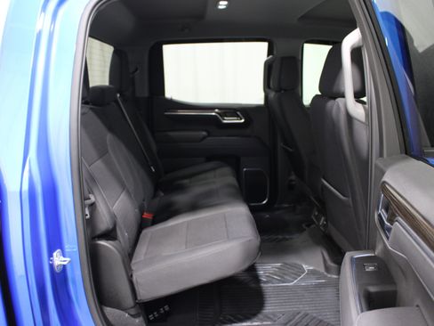 Used 2025 Chevrolet Silverado 1500 LT AWD/4WD image 24