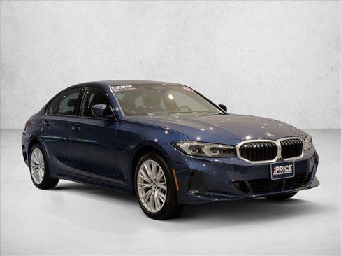 Used 2023 BMW 330i xDrive Sedan w/ Premium Package AWD/4WD image 3