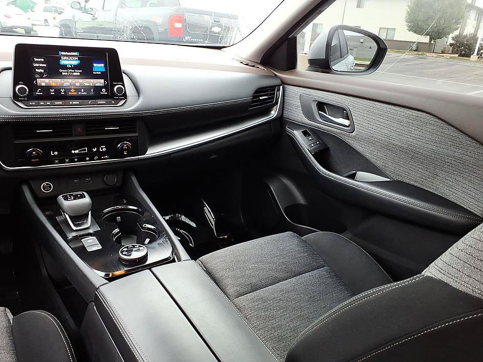 Used 2023 Nissan Rogue SV AWD/4WD image 22