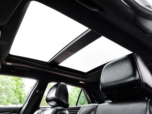 Used 2020 Chrysler 300 S RWD image 5