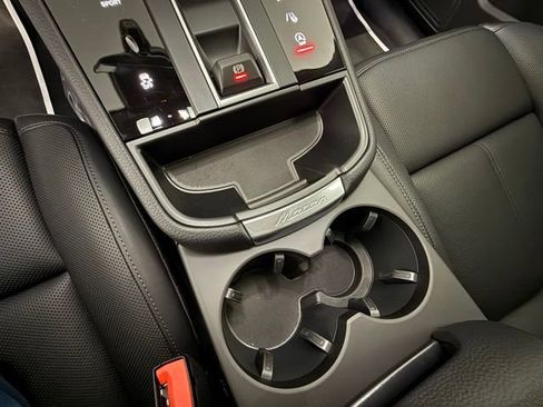 New 2025 Porsche Macan image 37