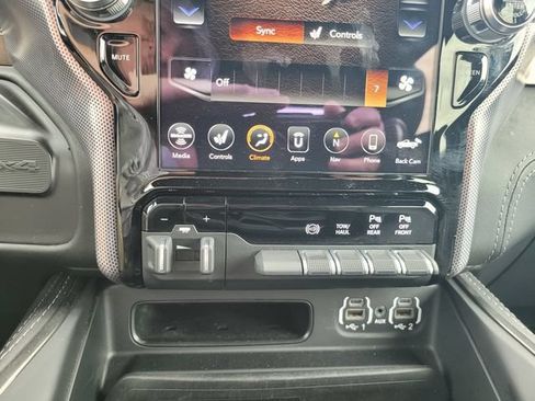 Used 2020 RAM 2500 Limited AWD/4WD image 25