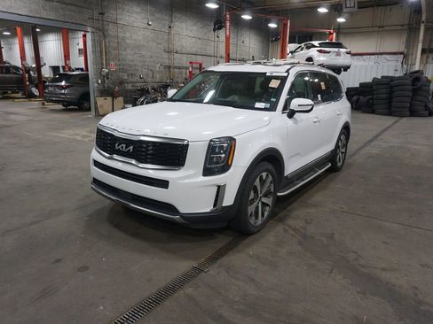 Used 2022 Kia Telluride EX w/ EX Premium Package FWD image 25