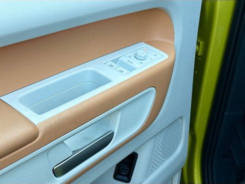 Used 2025 Volkswagen ID. Buzz 1st Edition image 18