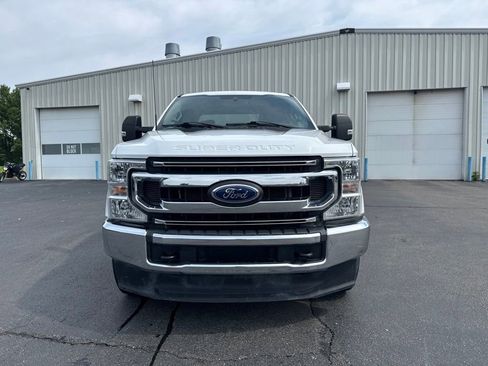 Used 2022 Ford F250 XLT AWD/4WD image 2