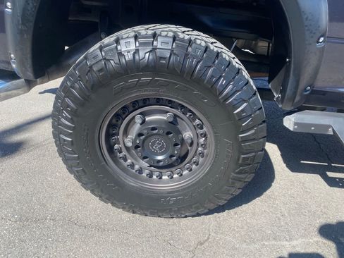Used 2018 RAM 2500 SLT AWD/4WD image 5