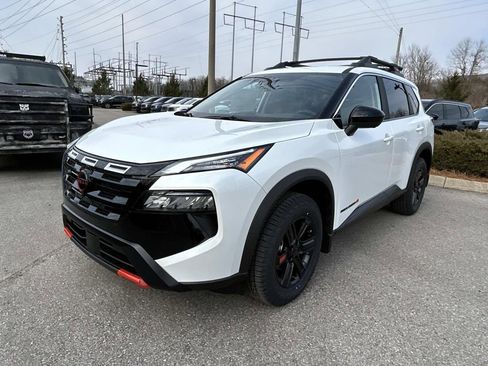 New 2026 Nissan Rogue SV AWD/4WD image 3