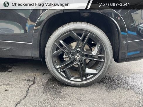 New 2026 Volkswagen Tiguan SE R-Line image 7