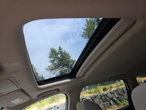Used 2017 Honda CR-V EX image 19