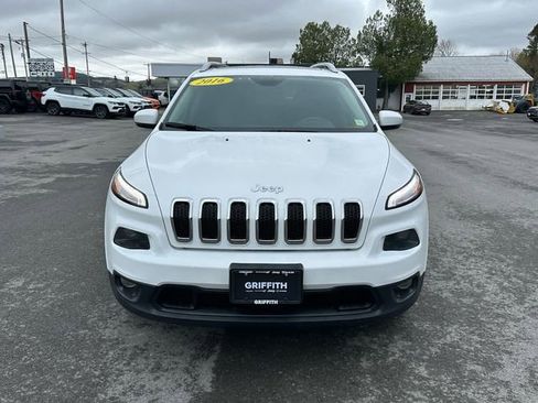 Used 2016 Jeep Cherokee Latitude w/ Comfort/Convenience Group image 8