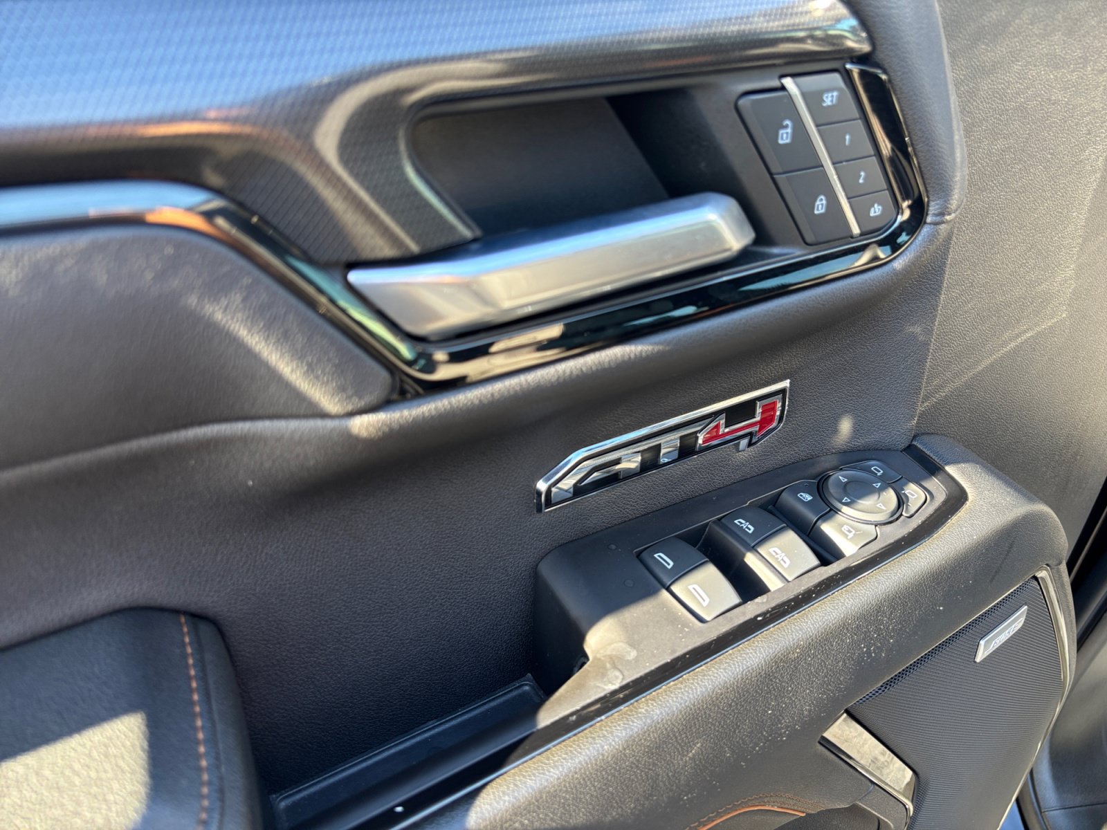 Used 2023 GMC Sierra 1500 AT4 w/ Technology Package AWD/4WD image 12