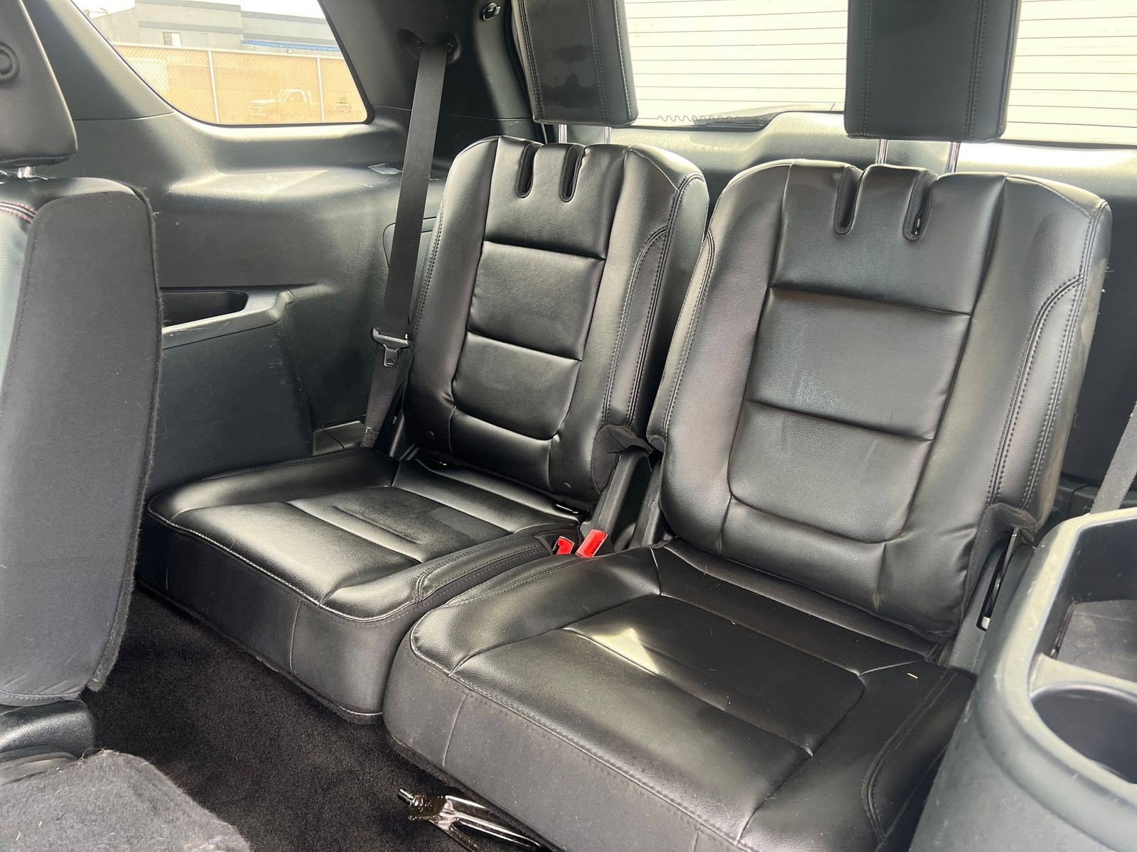 Used 2018 Ford Explorer XLT w/ Equipment Group 202A AWD/4WD image 36