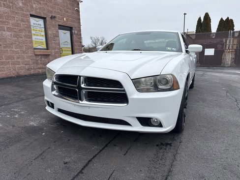 Used 2011 Dodge Charger R/T image 4