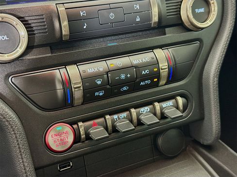 Used 2020 Ford Mustang Shelby GT500 w/ Technology Package image 17