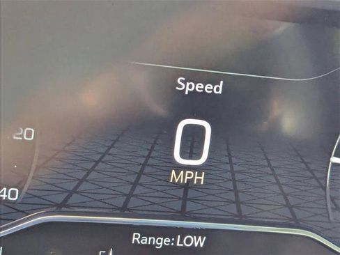 Used 2024 GMC Sierra 1500 AT4 w/ AT4 Premium Package image 11