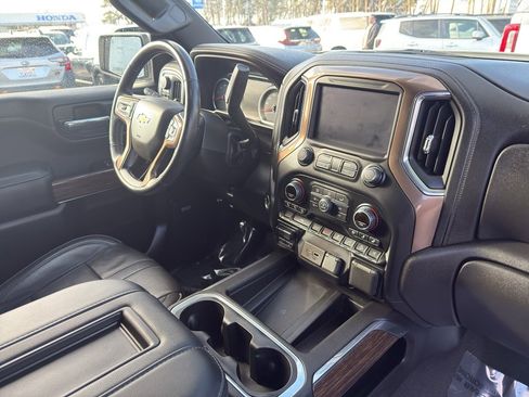 Used 2022 Chevrolet Silverado 1500 High Country w/ Z71 Off-Road Package image 23