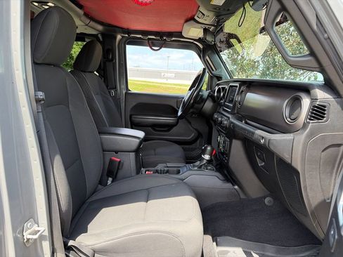 Used 2021 Jeep Wrangler Unlimited Sport AWD/4WD image 26