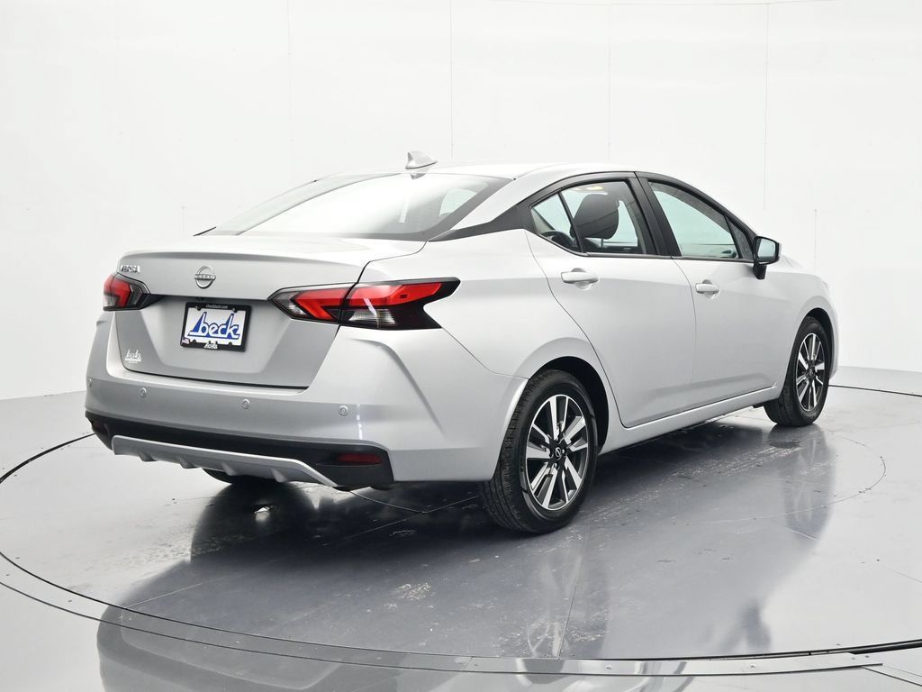 Used 2025 Nissan Versa SV FWD image 5