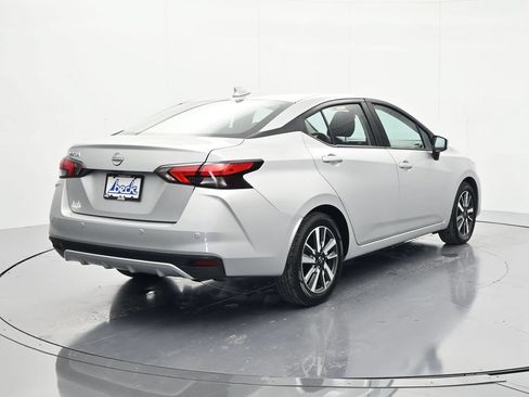 Used 2025 Nissan Versa SV FWD image 5