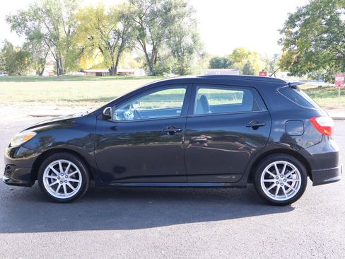 Used 2010 Toyota Matrix image 9