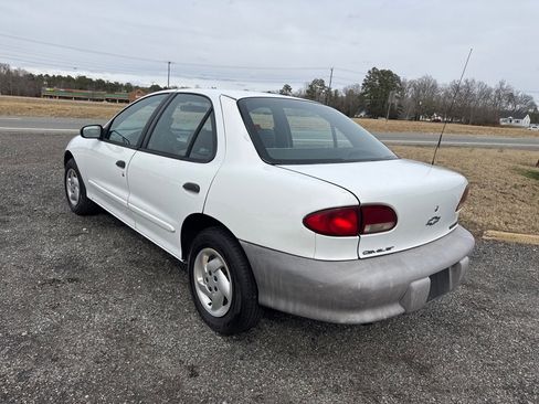 Used 1998 Chevrolet Cavalier Sedan image 6