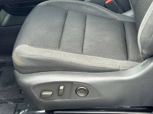Used 2024 Honda Prologue EX image 11