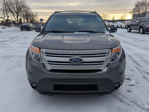 Used 2014 Ford Explorer XLT w/ Equipment Group 202A image 4