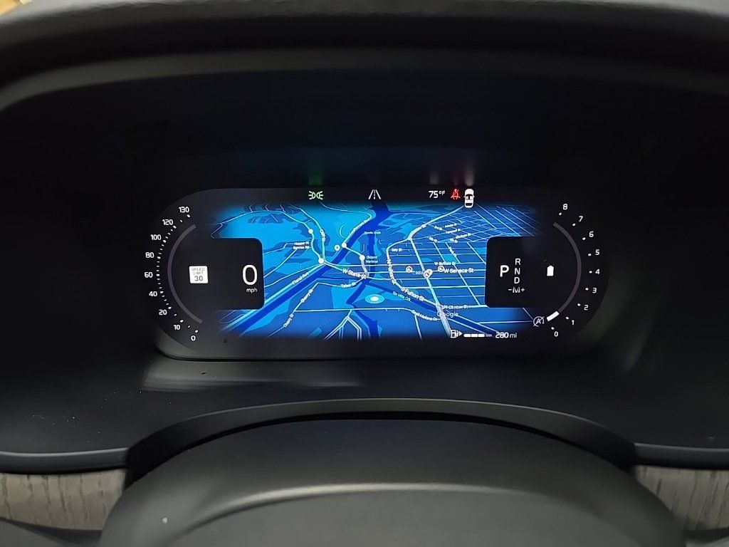 Used 2025 Volvo S90 B6 Plus AWD/4WD image 22