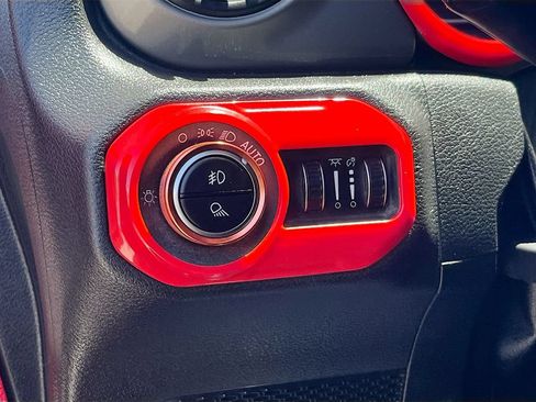 Used 2021 Jeep Gladiator Sport AWD/4WD image 11