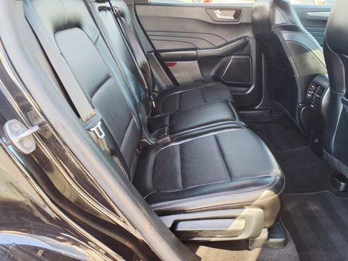 Certified 2022 Ford Escape Titanium image 14