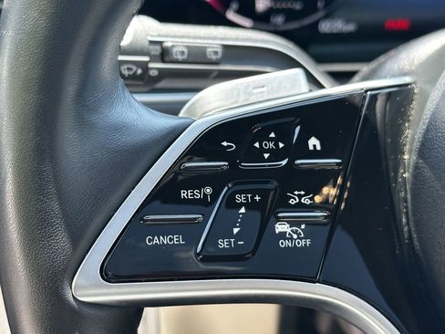 Used 2025 Mercedes-Benz GLS 450 4MATIC image 30