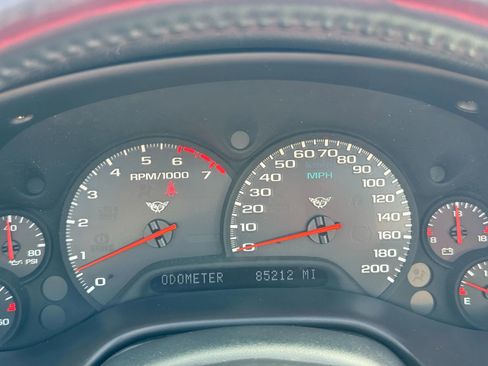 Used 2000 Chevrolet Corvette Convertible w/ Memory Pkg image 32