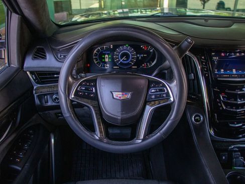 Used 2016 Cadillac Escalade Platinum AWD/4WD image 11